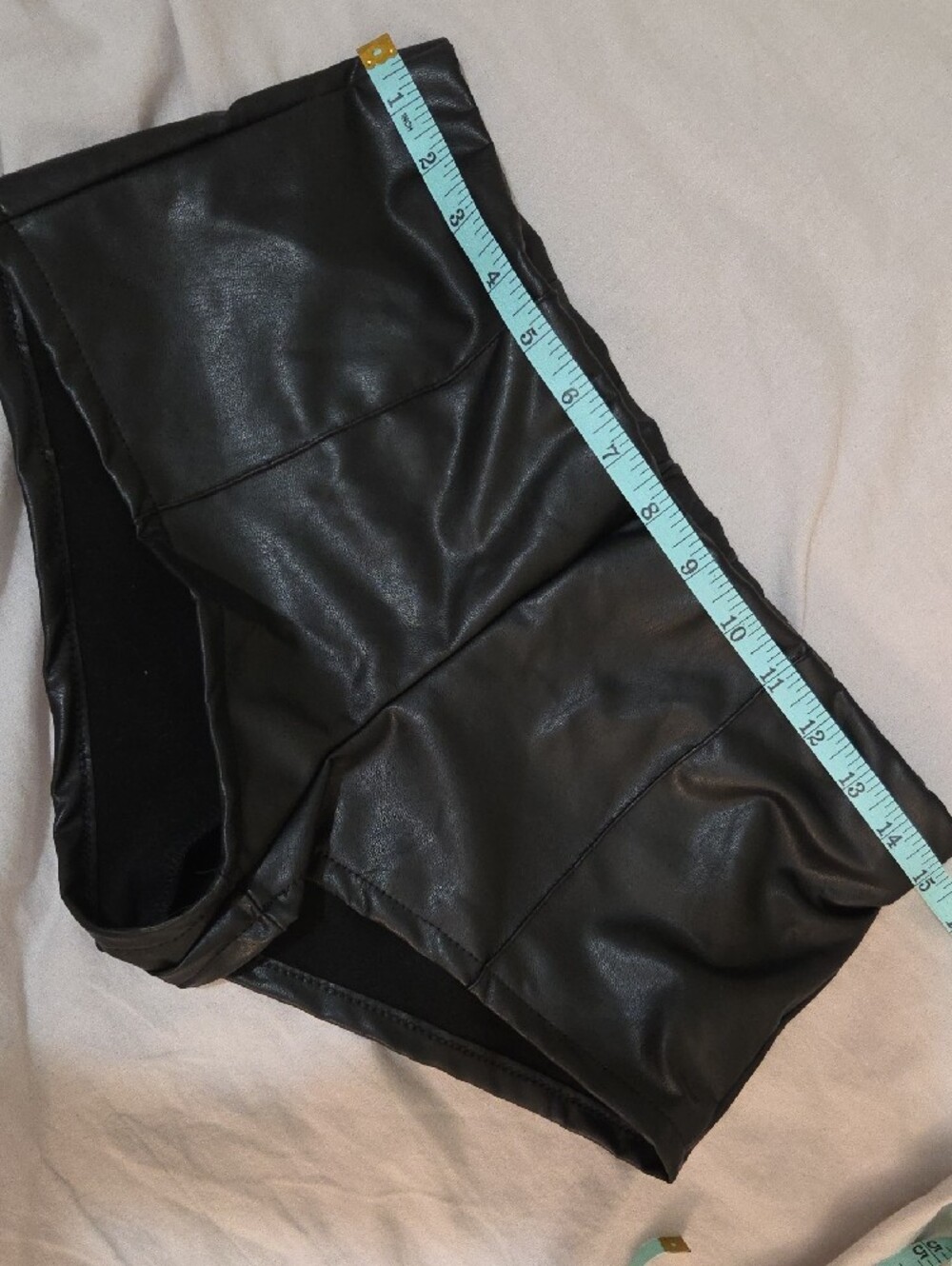 Full Coverage Faux Leather Black Women’s Shorts Large NWOT - Picture 3 of 6